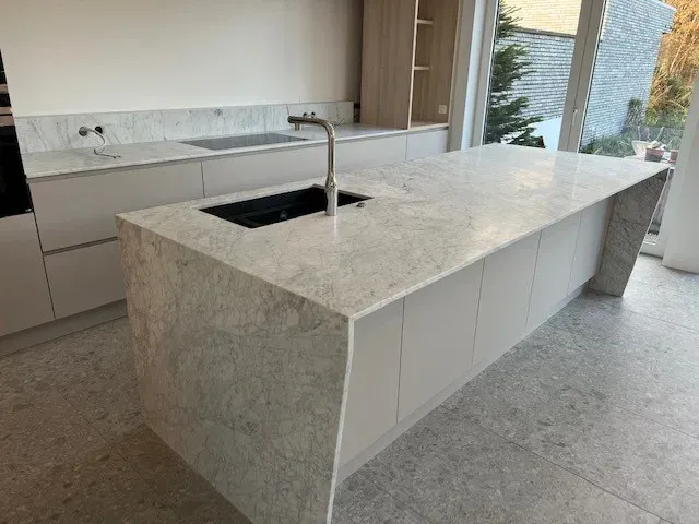Keukeneiland, natuursteen maatwerk door GranietFix